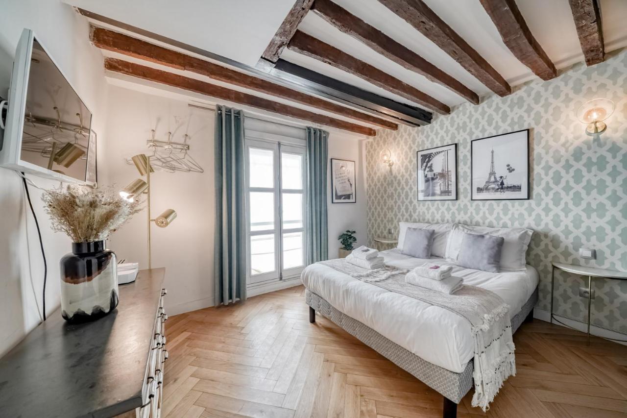 Ultra Central Historical Parisian Flat - Louvre Luaran gambar