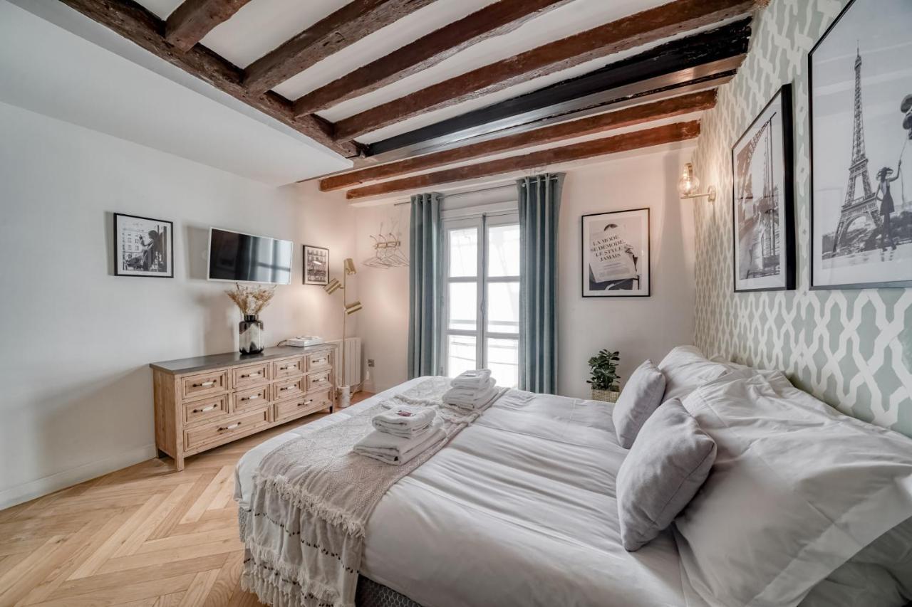 Ultra Central Historical Parisian Flat - Louvre Luaran gambar