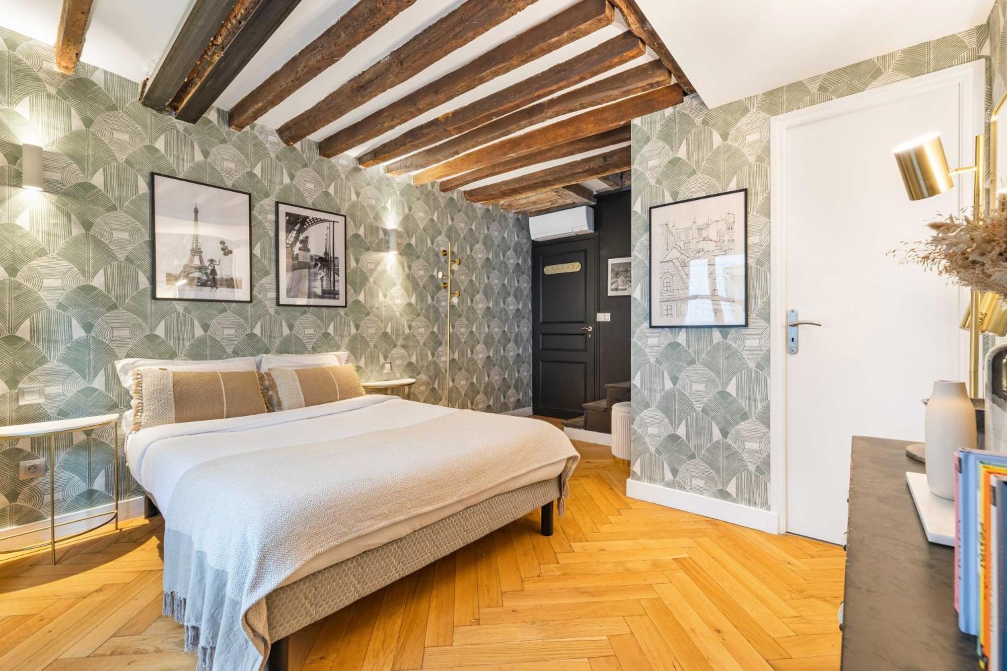 Ultra Central Historical Parisian Flat - Louvre Luaran gambar