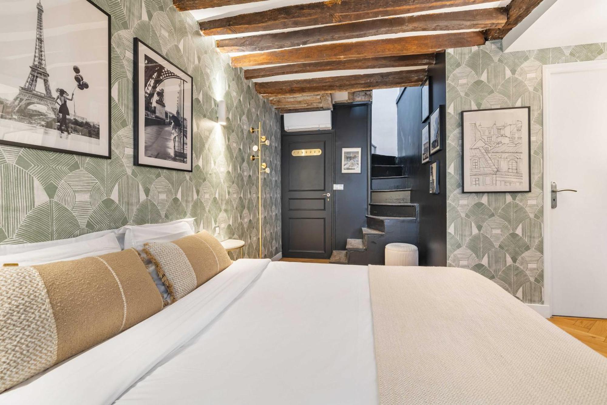 Ultra Central Historical Parisian Flat - Louvre Luaran gambar