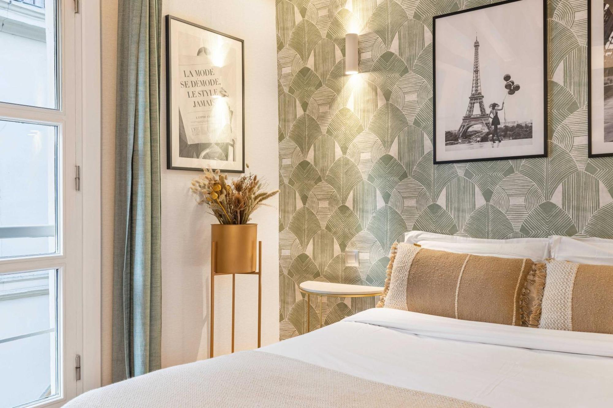 Ultra Central Historical Parisian Flat - Louvre Luaran gambar